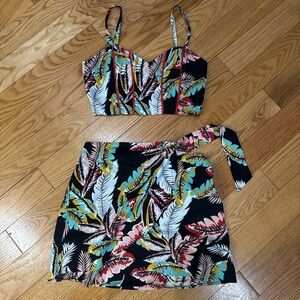Tropical Leaf Print Two-Piece Skirt Set in Black